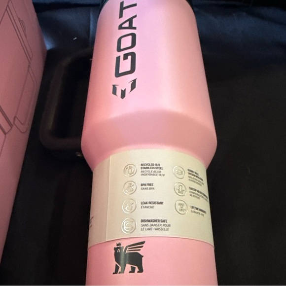 New Stanley Messi GOAT Pink Black 40oz Tumbler Limited Edition - Picture 4 of 5
